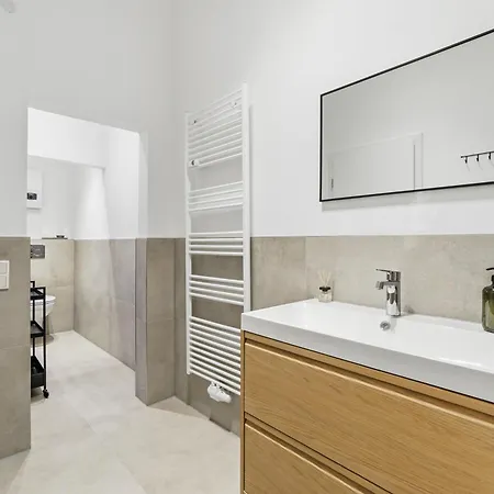 Zentrum, Naehe Dom, Messe, 90 Qm, 3 Zi, Balkon, Kostenloser Parkplatz